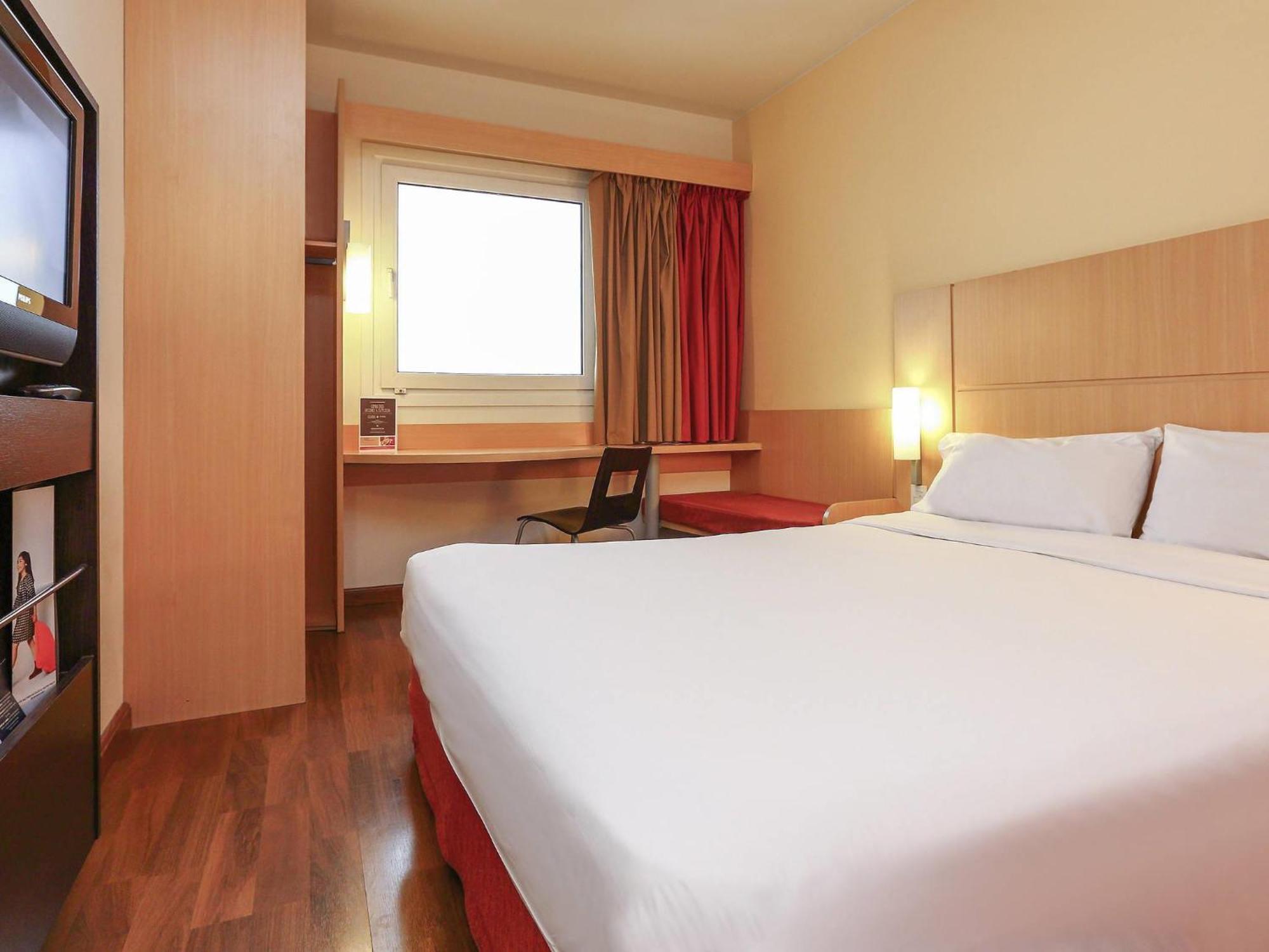Ibis Buenos Aires Obelisco — Photos 1